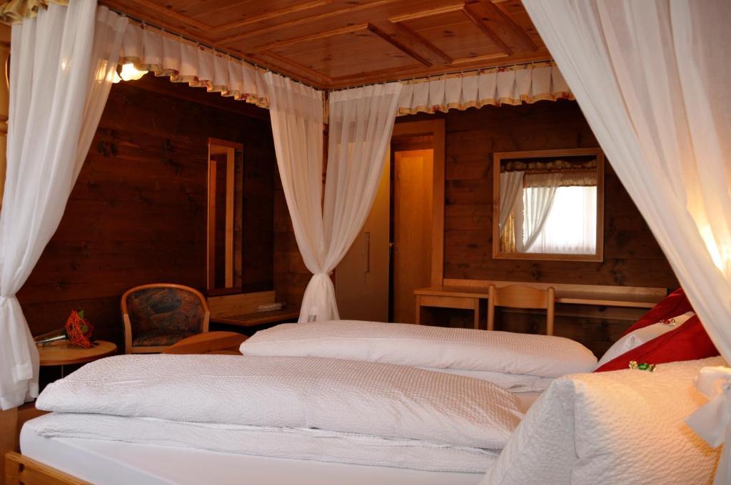 Hotel Tenne Reckingen 部屋 写真