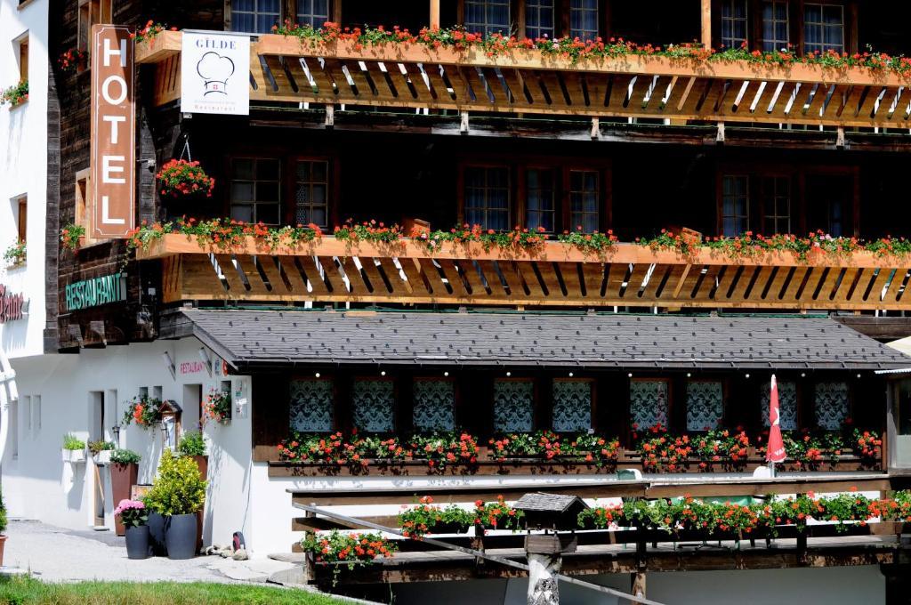 Hotel Tenne Reckingen エクステリア 写真